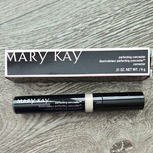 Mary‎ Kay Cream Concealer Perfect Coverage - Light Ivory